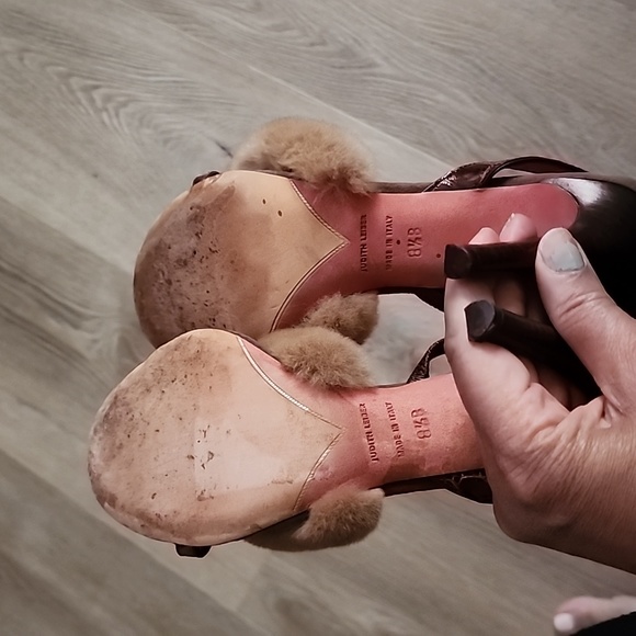 JUDITH LEIBER REAL MINK N REAL LEATHER EUC MADE IN ITALY PUMPS 8.5US - Picture 9 of 14